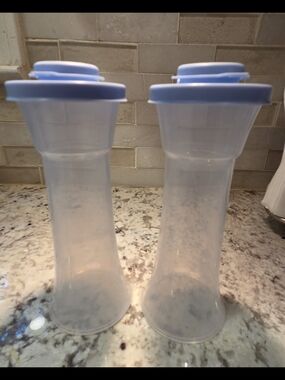 Tupperware Clear Plastic Salt & Pepper Shaker Set with Light Blue Lids